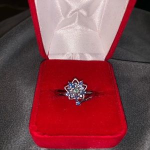 Snowflake stone ring from fragrant Jewels. Size 10